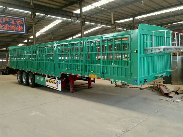 鹅颈仓栏半挂车