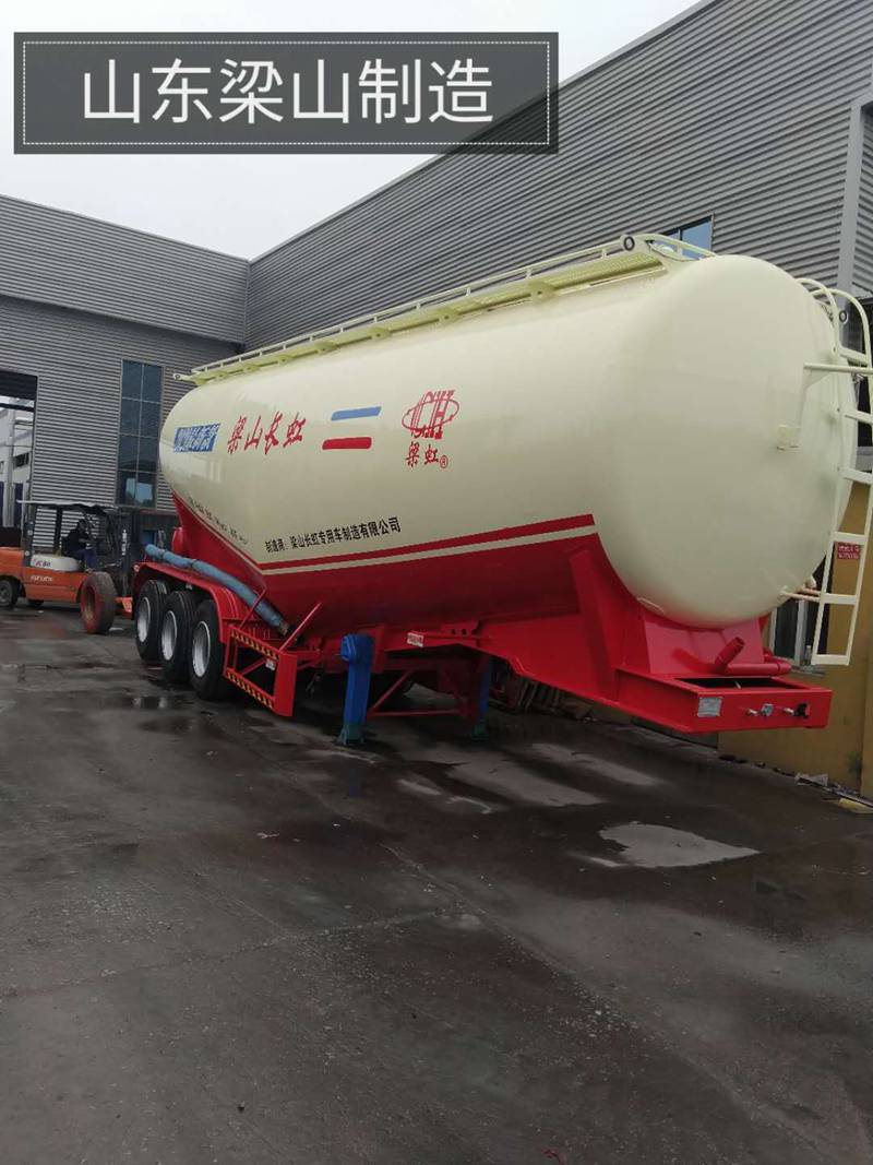 粉粒物料罐车
